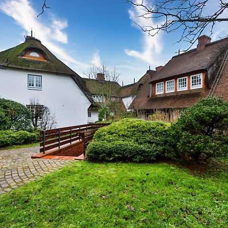 Kuschelnest Unter Reet Mit Pool Und Sauna Apartament Keitum