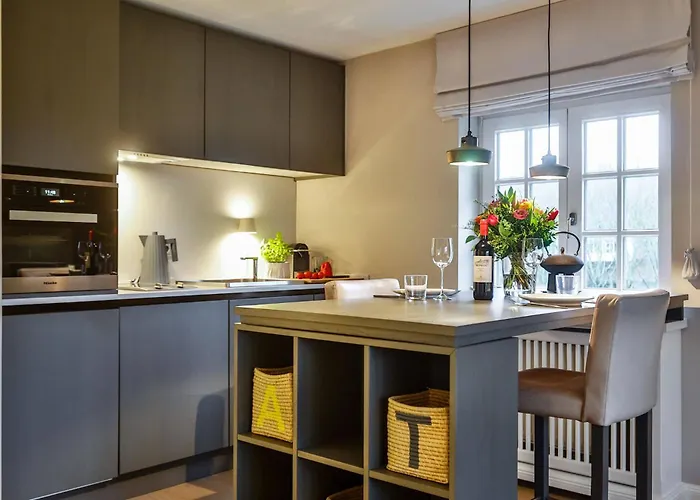 아파트 Kuschelnest Unter Reet Mit Pool Und Sauna